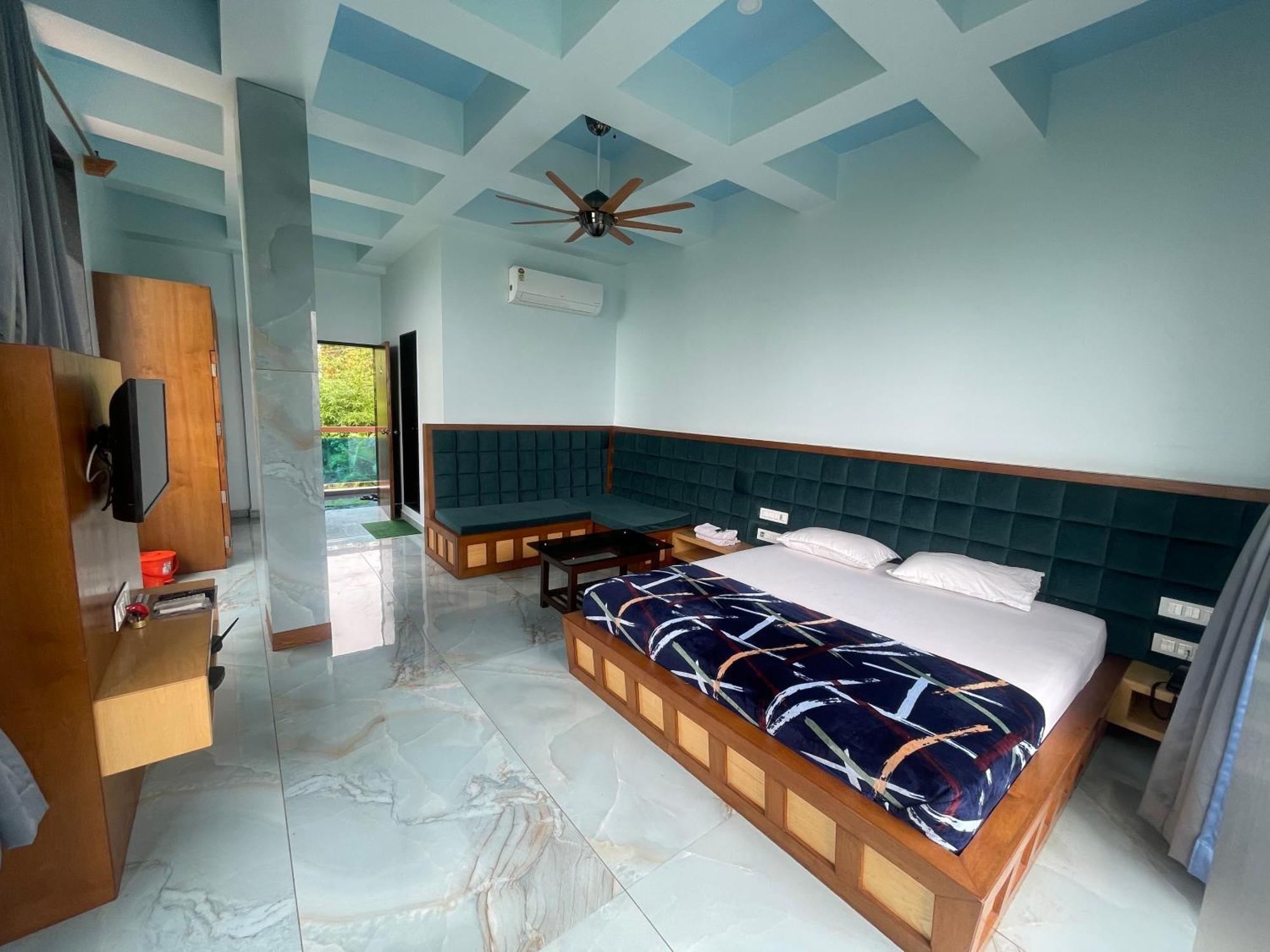 Natural Resort Panhala Экстерьер фото