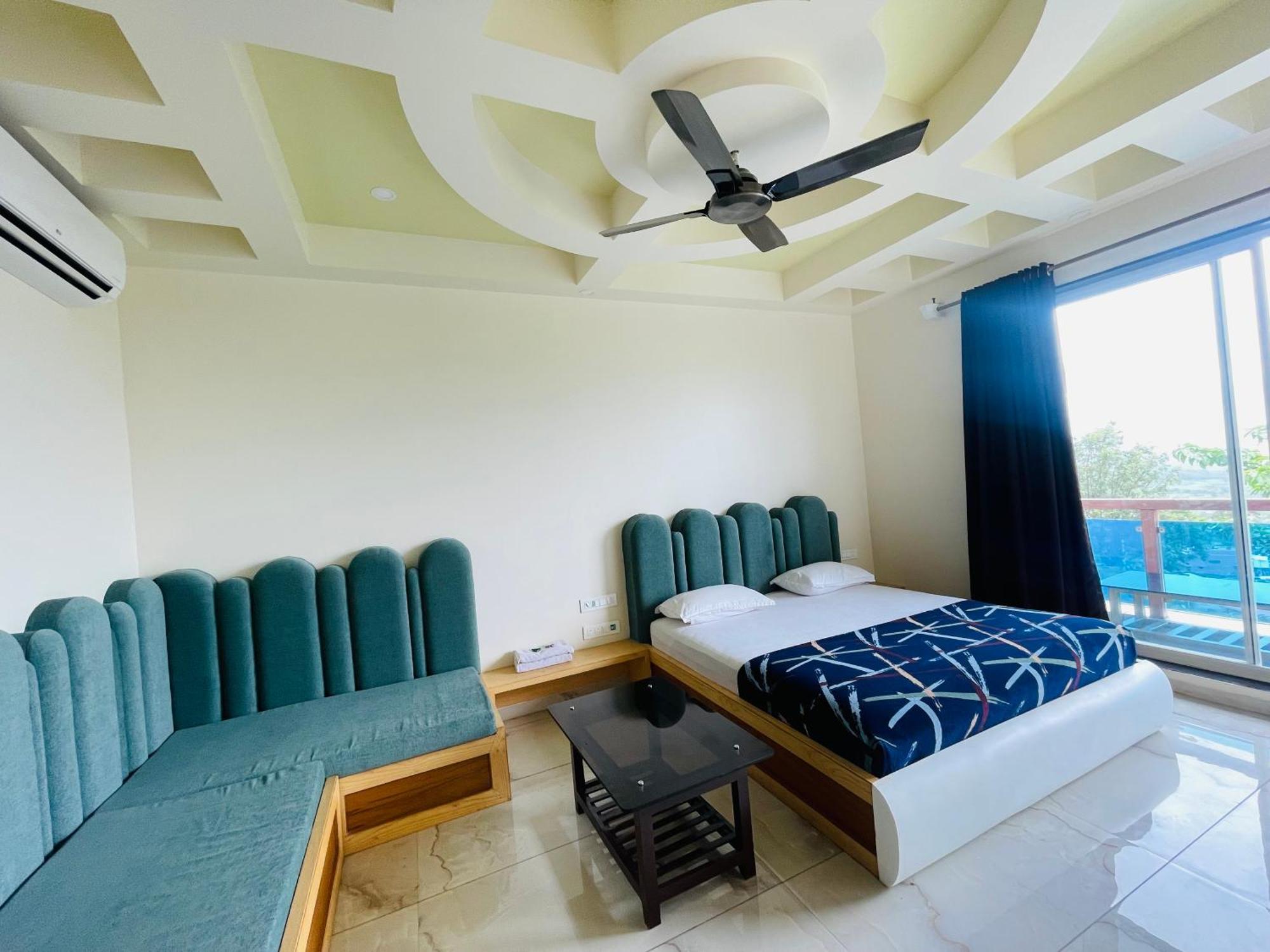 Natural Resort Panhala Экстерьер фото