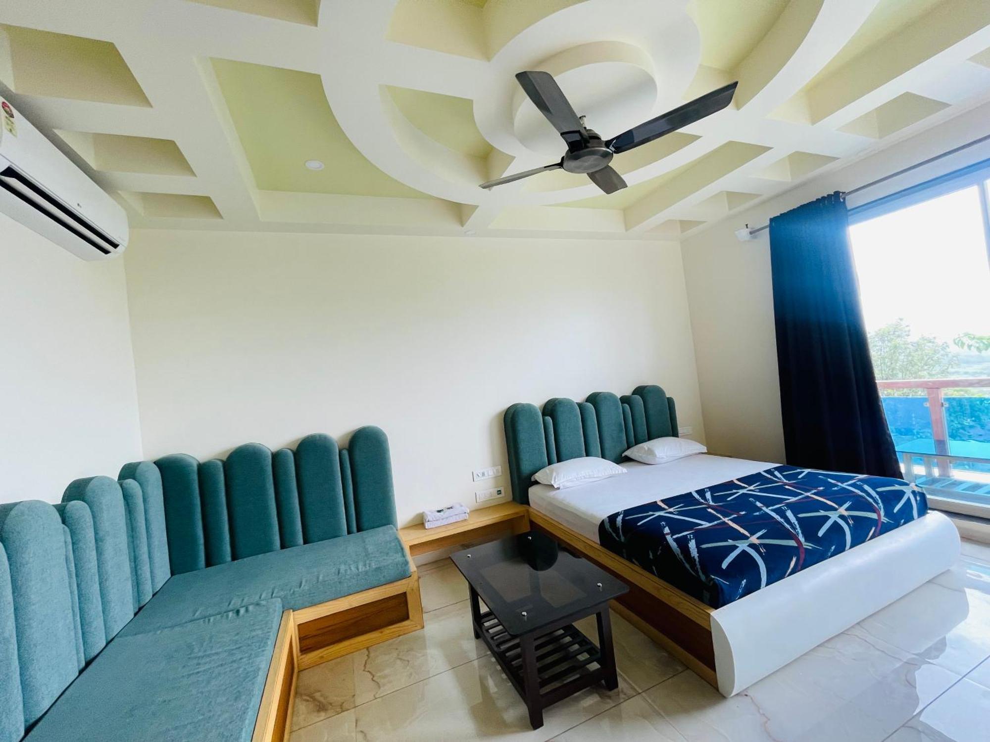 Natural Resort Panhala Экстерьер фото