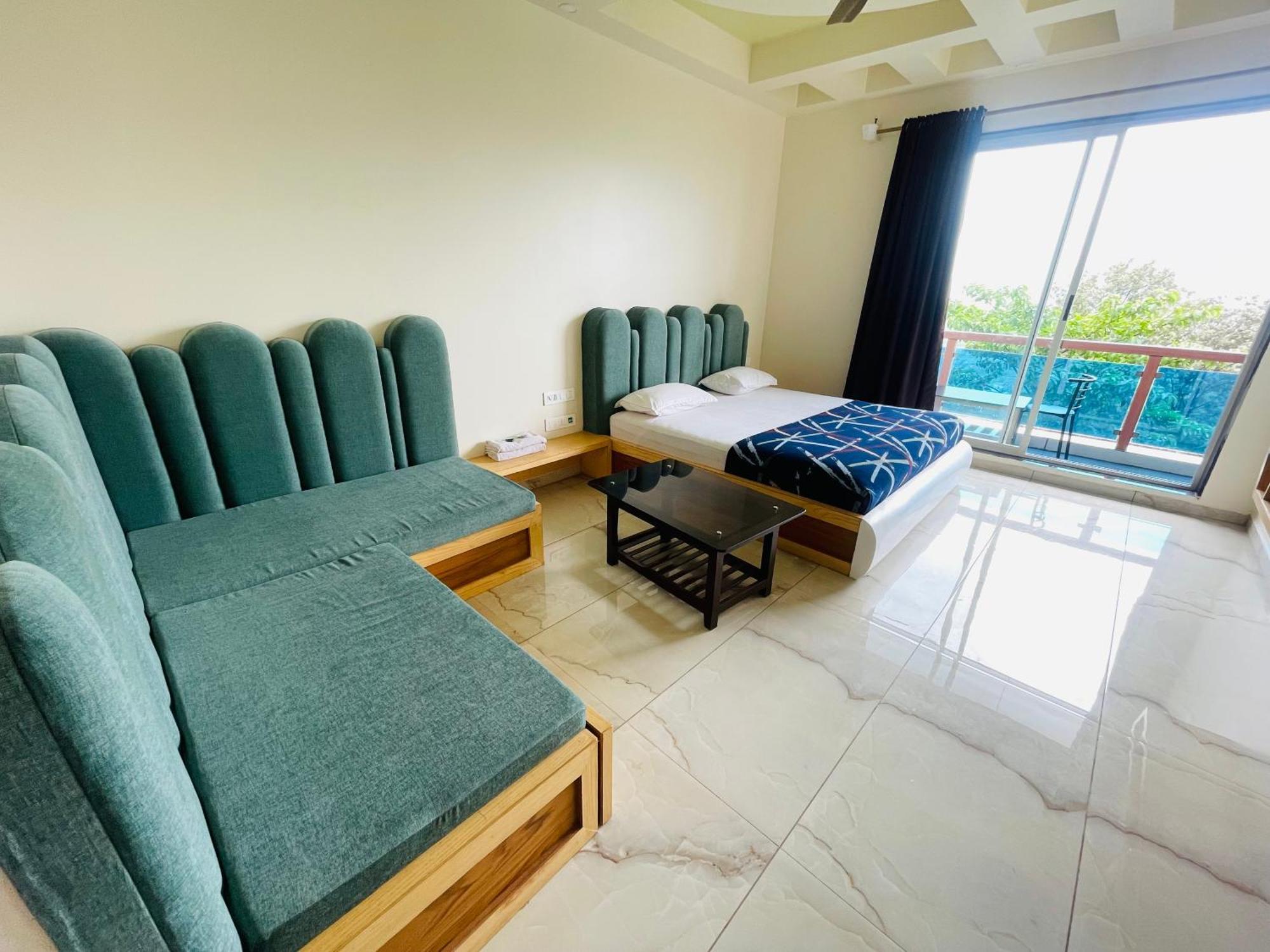 Natural Resort Panhala Экстерьер фото