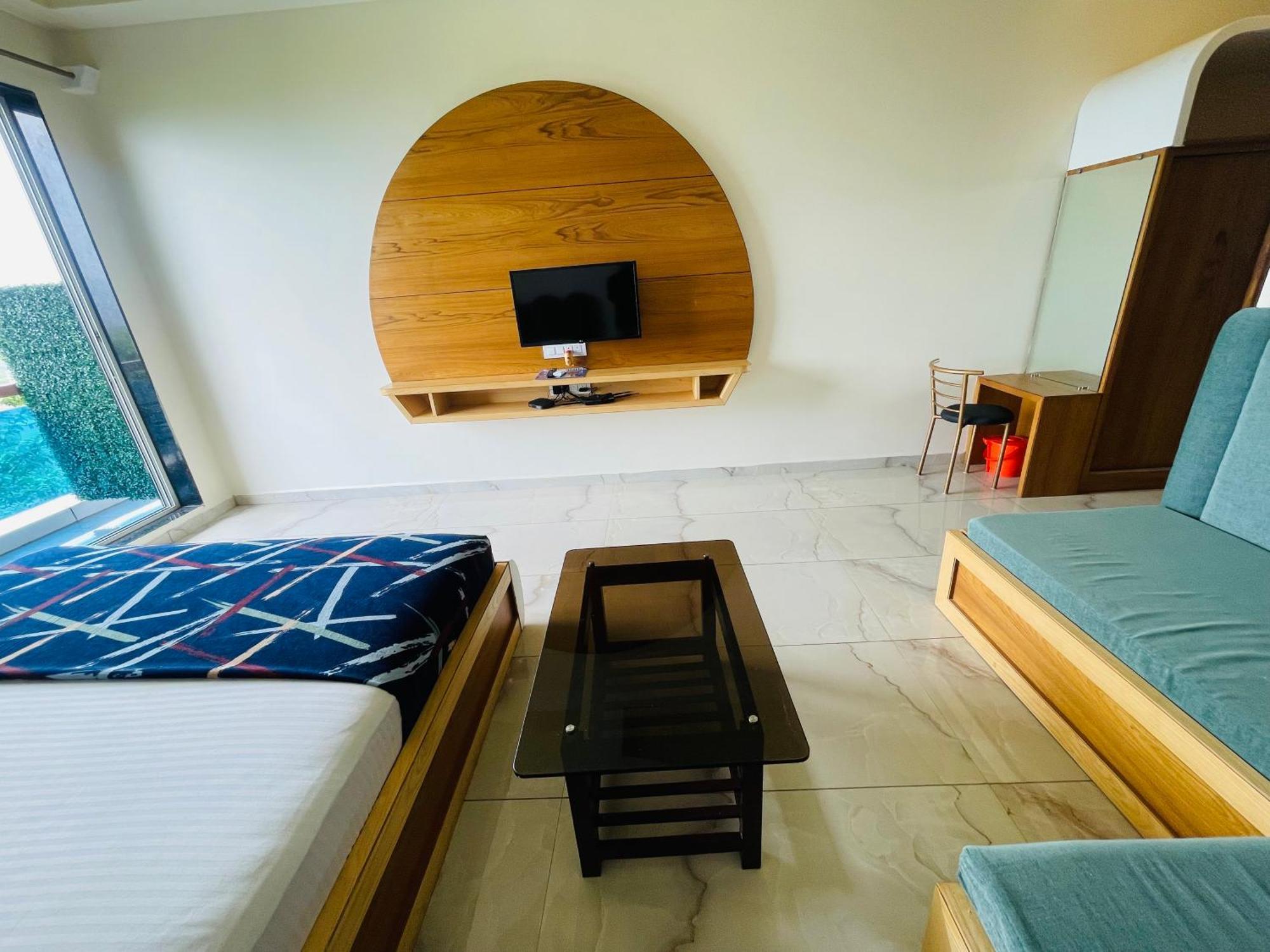 Natural Resort Panhala Экстерьер фото