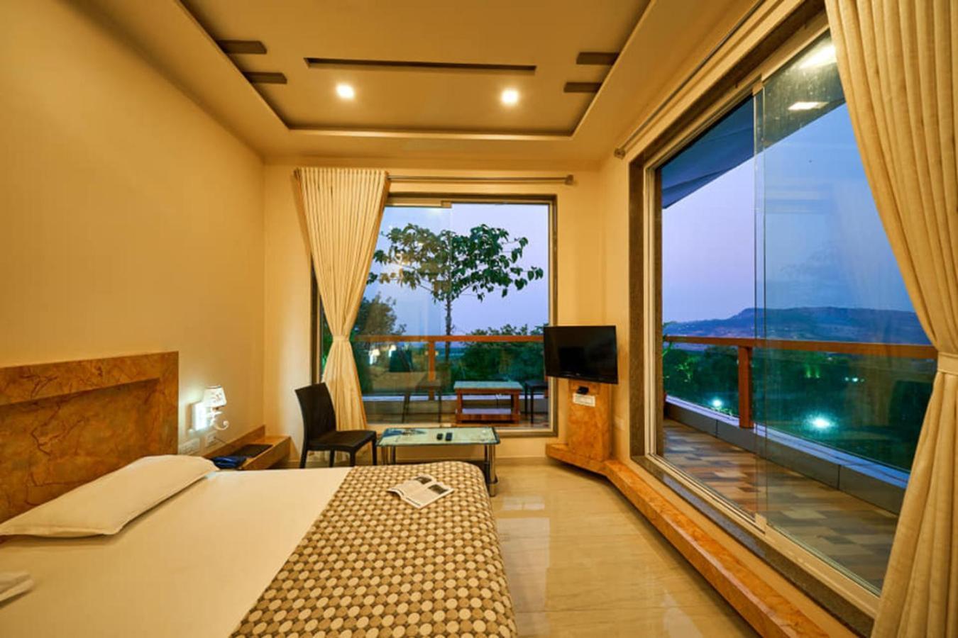 Natural Resort Panhala Экстерьер фото