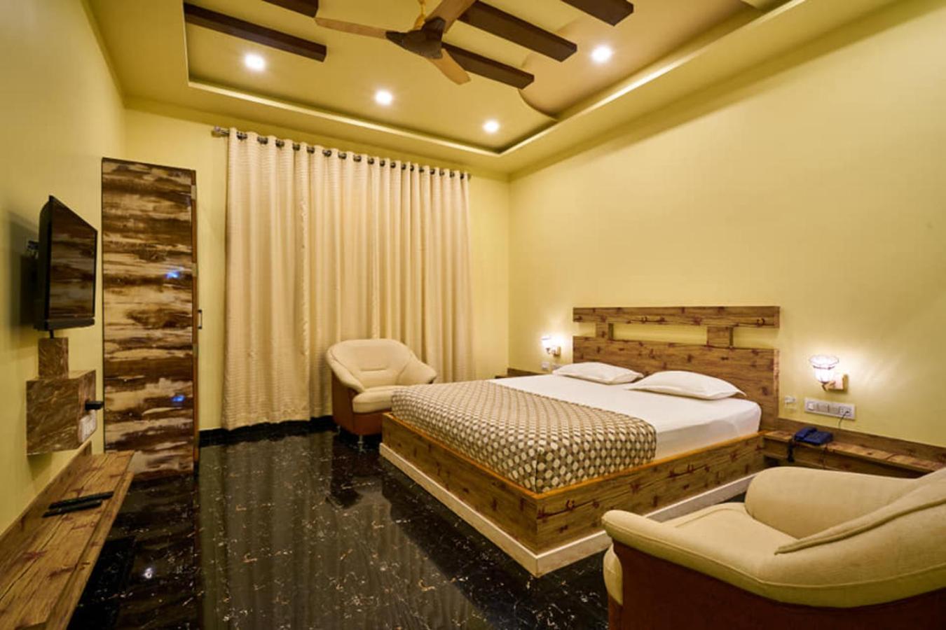 Natural Resort Panhala Экстерьер фото